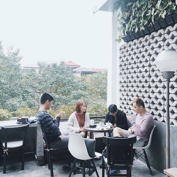 cabine - 11 quán cà phê siêu đẹp, siêu chất mở cửa xuyên Tết ở Hà Nội