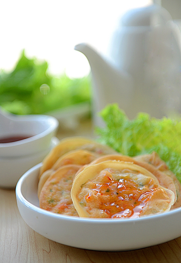 Thêm một cách làm bánh tôm giòn thơm hấp dẫn 15 Thêm một cách làm bánh tôm giòn thơm hấp dẫn 15