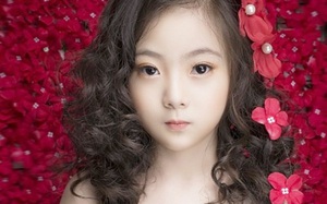 Bé gái xinh xắn trong bộ ảnh nghìn like hot nhất những ngày qua là ai?