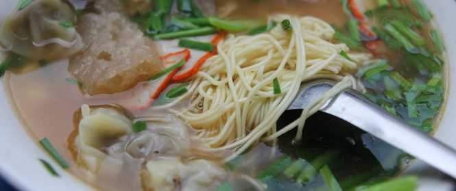 4 quán ăn có giờ mở cửa "dị" nhưng lúc nào cũng đông khách Hà Nội