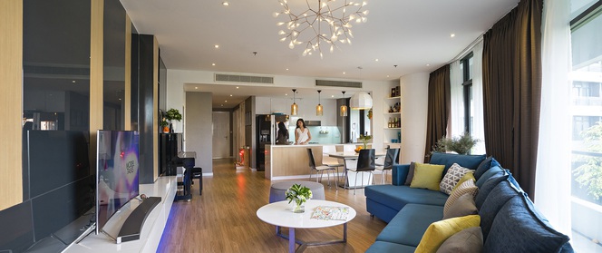 Ngắm căn hộ 140m² hình bán nguyệt, chỉ cách trung tâm Sài Gòn 5 phút đi xe của vợ chồng 8x