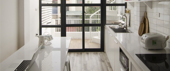 Ngôi nhà 27m² ở Hà Nội: Từ chiếc hộp đóng kín thành tổ ấm thoáng, xanh, đầy cảm hứng của vợ chồng trẻ
