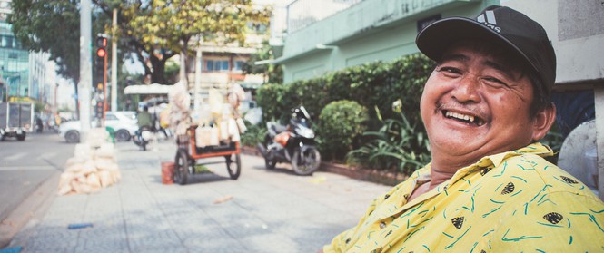 Chú Ba Sài Gòn với nụ cười giòn tan: Cả năm mưu sinh đất khách, Tết đủ tiền về quê sum họp là vui rồi!