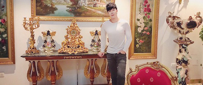Chiêm ngưỡng ngôi nhà dát vàng triệu đô của nam ca sĩ Nathan Lee ở Hà Nội