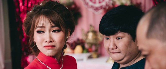 Câu chuyện đằng sau hành trình yêu thương của cô em gái bị não úng thủy dặn chị trong ngày cưới: "Chị lấy chồng, đừng bỏ Lan nha!"