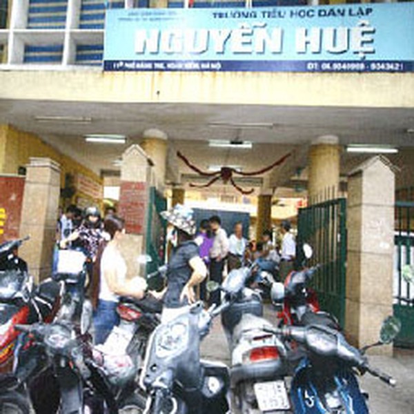 Quyết định đột ngột gây sốc cho hàng trăm phụ huynh