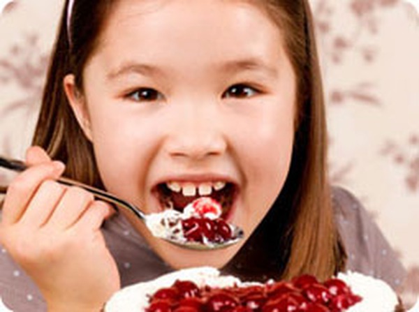 Cho con ăn vặt - chẳng dễ tẹo nào
