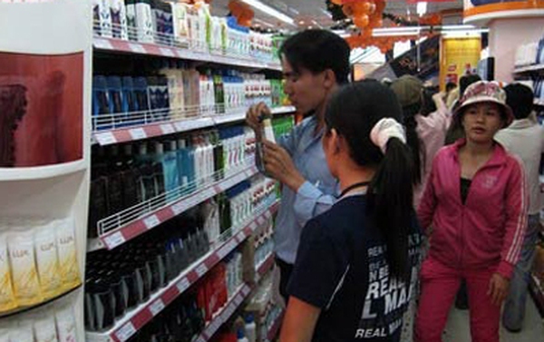 Xôn xao thông tin hoá chất cực độc trong dầu tắm gội trẻ em