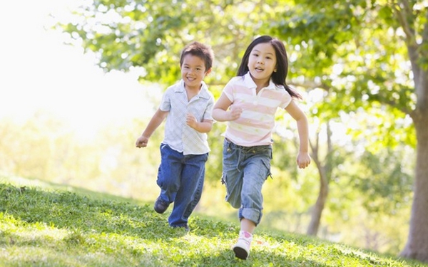 Tìm sân chơi mùa hè cho bé: Dễ mà không dễ