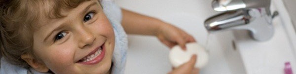 Từ A-Z kĩ năng vệ sinh cá nhân bố mẹ cần dạy con trước khi vào lớp 1