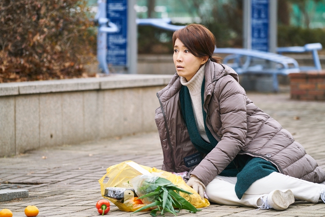 Cảnh giường chiếu đầu tiên của Lee Min Ho - Jun Ji Hyun - Ảnh 6.