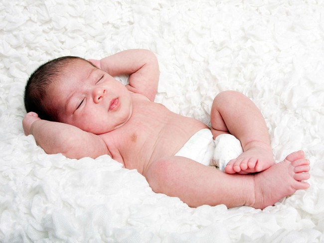 5 lầm tưởng về giấc ngủ của trẻ sơ sinh bố mẹ nào cũng mắc phải - Ảnh 2.