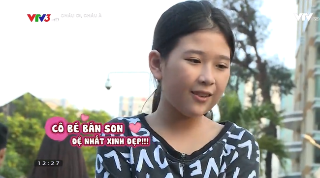 Con gái Hồng Vân tự tay làm son và đi bán kiếm tiền - Ảnh 7.