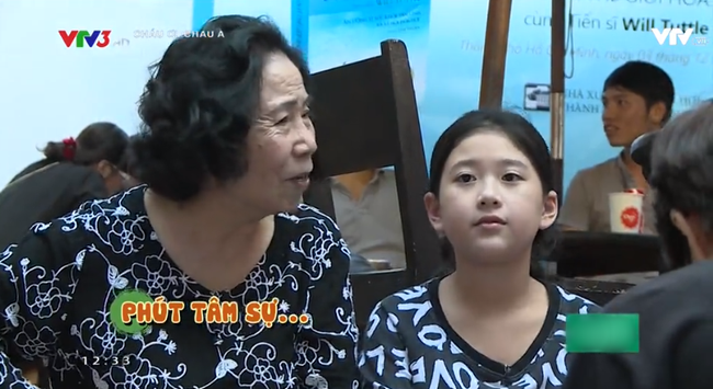 Con gái Hồng Vân tự tay làm son và đi bán kiếm tiền - Ảnh 6.
