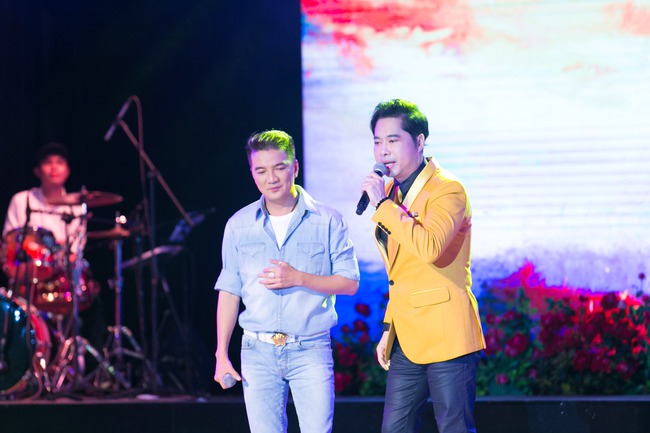 Lệ Quyên rưng rưng xúc động vì được Đàm Vĩnh Hưng mừng sinh nhật sớm - Ảnh 12.