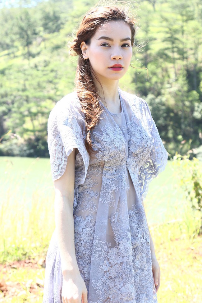 Dân mạng lại bất ngờ chia sẻ hình ảnh Hà Hồ đen nhẻm, làm người mẫu minh họa 15 năm trước - Ảnh 6.