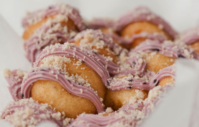 Vừa đa dạng, vừa màu sắc, những chiếc bánh donut siêu hấp dẫn này sẽ khiến bạn đứng ngồi không yên - Ảnh 2.