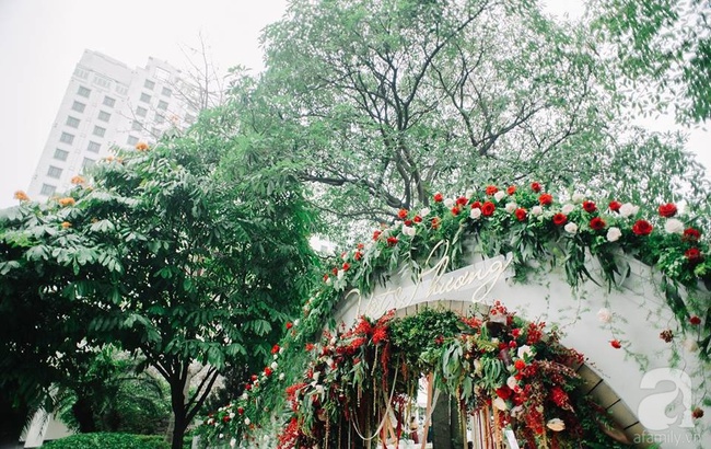 Cặp đôi Hà Thành trang trí tiệc cưới sân vườn với sắc đỏ đẹp như một giấc mơ về hạnh phúc - Ảnh 10.