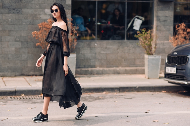 Street style tuần qua: Quý cô Hà Nội kiểu cách, đối lập hẳn với quý cô Sài Gòn nhẹ nhàng dễ mê - Ảnh 13.