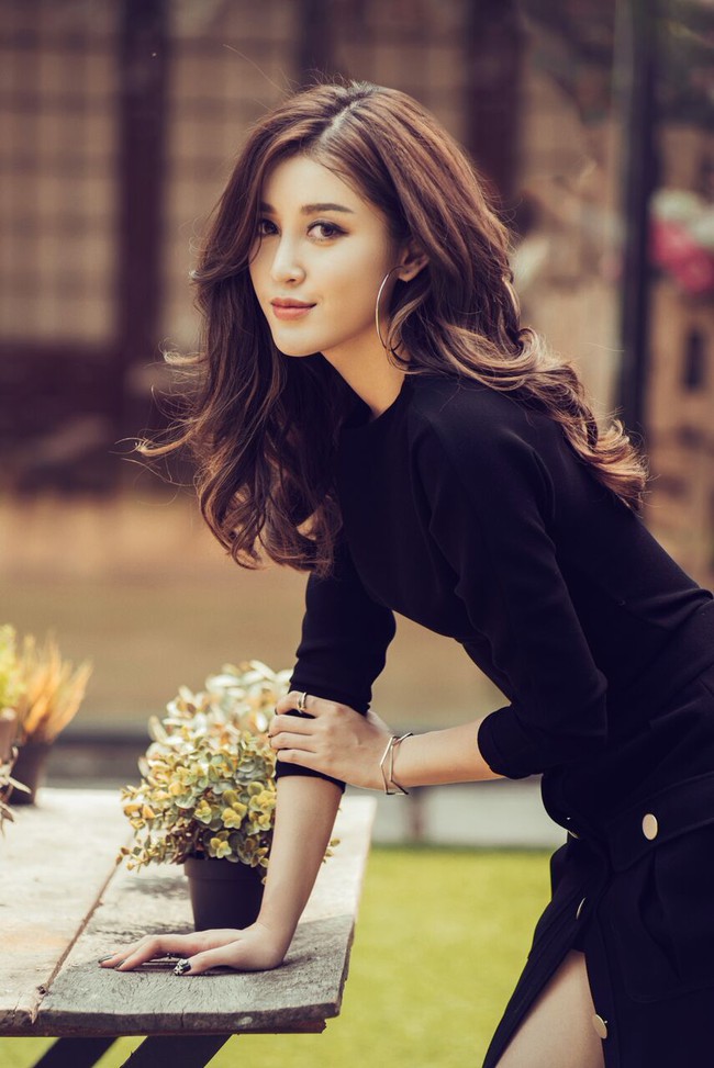 Á hậu Huyền My diện váy mỏng tang, tiết lộ sang Myanmar đóng phim - Ảnh 6.