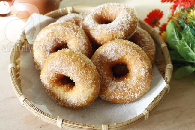 Làm bánh donut mềm xốp ai ăn cũng phải thích mê - Ảnh 9.