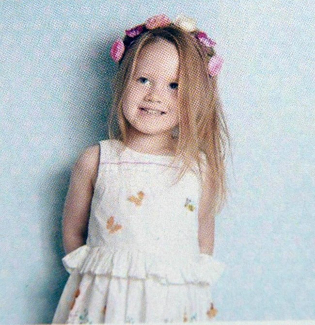 Con gái 4 tuổi bị đâm chết trên đường đi học, hành động của bố mẹ bé đã khiến người lạ cúi đầu - Ảnh 2.