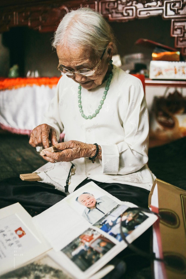 Chồng trở về với vợ mới sau 50 năm chờ đợi, cách bà cụ 94 tuổi này nói về tình yêu dạy bạn nhiều điều - Ảnh 11.