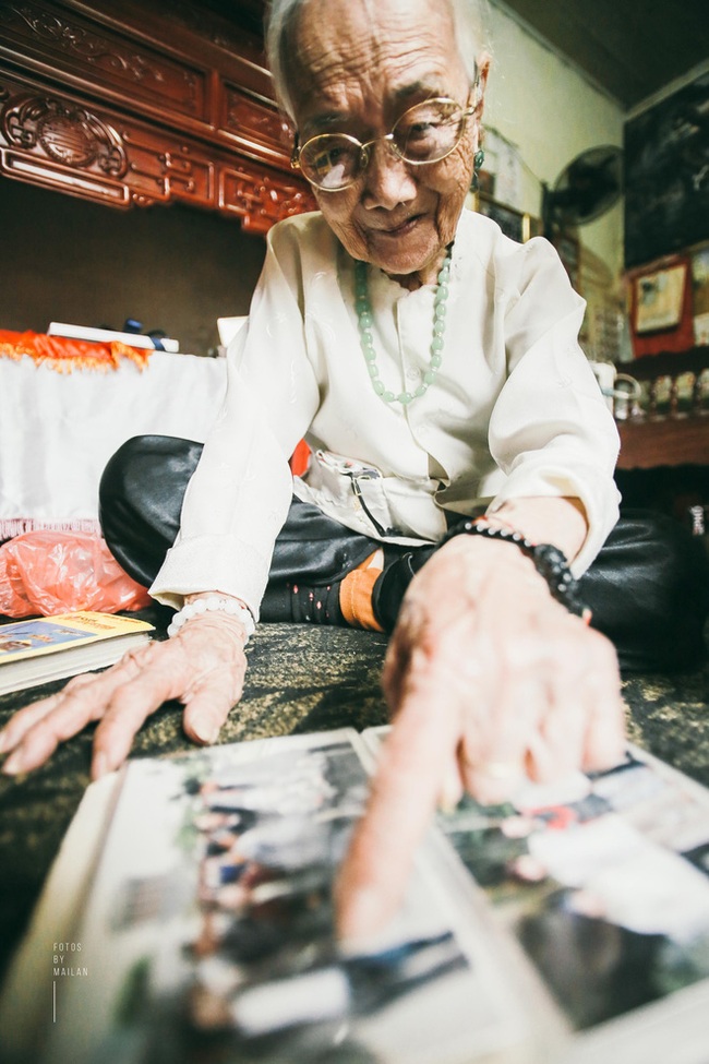 Chồng trở về với vợ mới sau 50 năm chờ đợi, cách bà cụ 94 tuổi này nói về tình yêu dạy bạn nhiều điều - Ảnh 16.