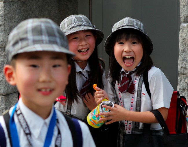 Trẻ em Nhật đã được trang bị kĩ năng gì để tự đi bộ đến trường mà vẫn an toàn - Ảnh 2.