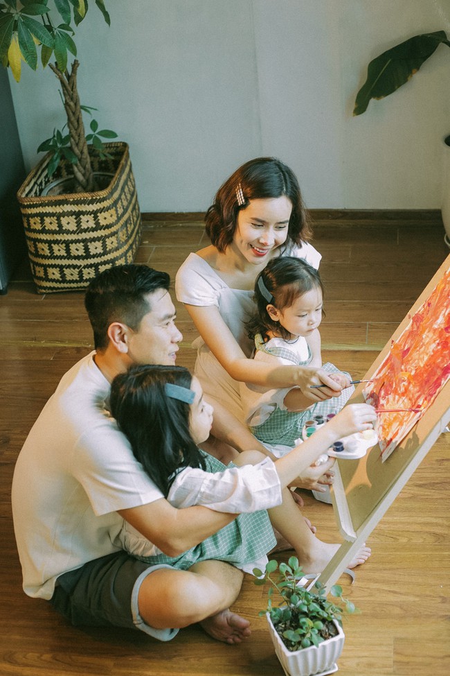 Vợ chồng Lưu Hương Giang - Hồ Ho&agrave;i Anh lần đầu chia sẻ h&igrave;nh ảnh con g&aacute;i thứ 2  - Ảnh 2.