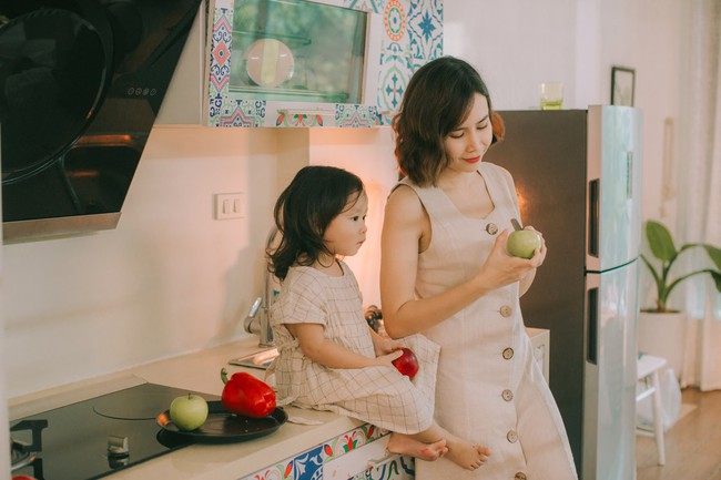 Vợ chồng Lưu Hương Giang - Hồ Ho&agrave;i Anh lần đầu chia sẻ h&igrave;nh ảnh con g&aacute;i thứ 2  - Ảnh 8.