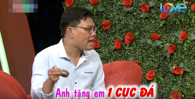 H&agrave;i hước tập 427 Bạn muốn hẹn h&ograve;: Người &ldquo;tay kh&ocirc;ng bắt giặc&rdquo;, kẻ tặng bạn g&aacute;i... cục đ&aacute; - Ảnh 8.