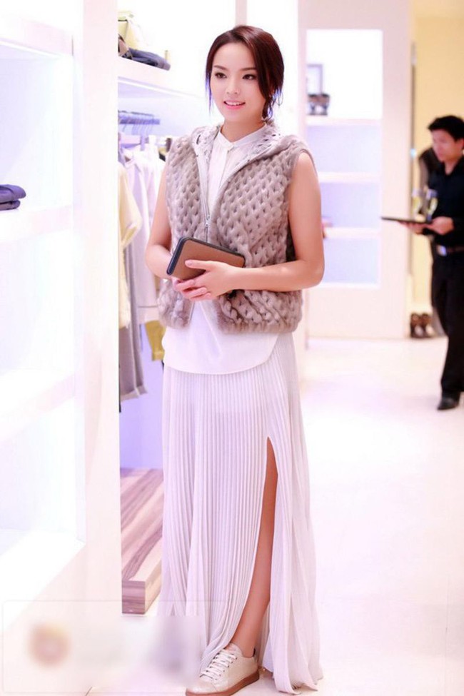 Trước khi thành cao thủ mặc đẹp, Kỳ Duyên cũng từng có thời diện đồ sến không để đâu cho hết thế này - Ảnh 4. Trước khi thành cao thủ mặc đẹp, Kỳ Duyên cũng từng có thời diện đồ sến không để đâu cho hết thế này - Ảnh 4.