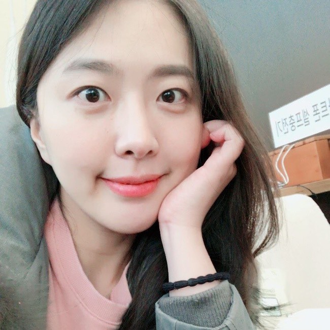 Đắp hai lần mặt nạ: Nghe thì “ngột ngạt” nhưng thực chất lại giúp làn da của các nàng thêm khỏe đẹp bất ngờ - Ảnh 1. Đắp hai lần mặt nạ: Nghe thì “ngột ngạt” nhưng thực chất lại giúp làn da của các nàng thêm khỏe đẹp bất ngờ - Ảnh 1.