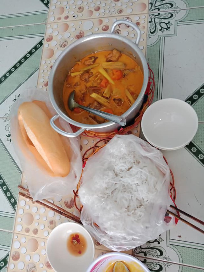 Vợ nấu cơm đ&atilde;i chồng nh&acirc;n ng&agrave;y được nghỉ l&agrave;m, ai ngờ chồng kh&ocirc;ng những kh&ocirc;ng ăn c&ograve;n đạp đổ, ch&ecirc; phung ph&iacute; - Ảnh 2.