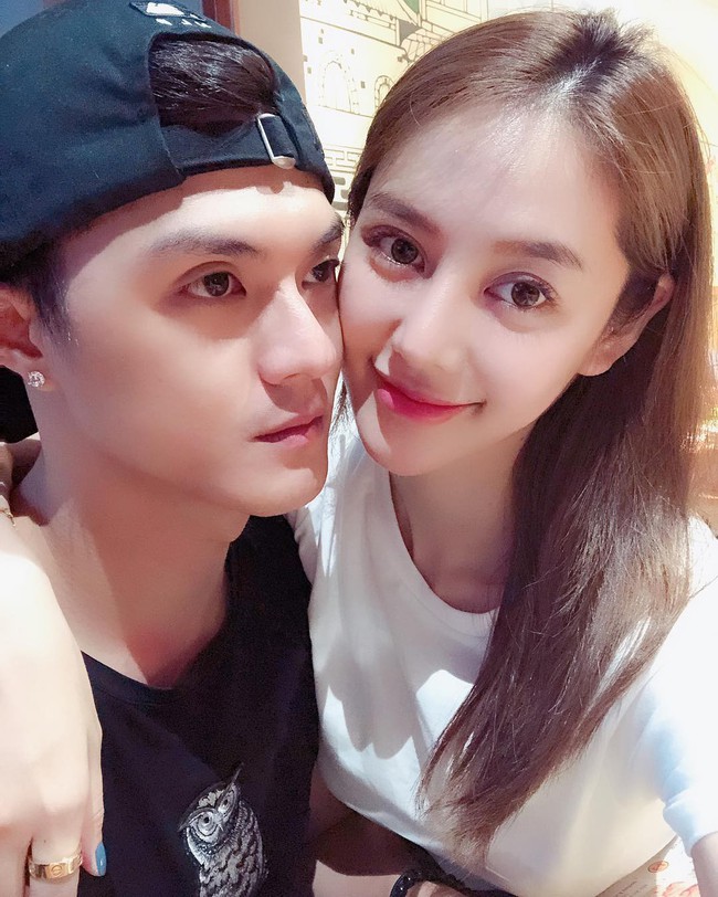 Soi nhất cử nhất động của sao Việt (20/10) - Ảnh 9.