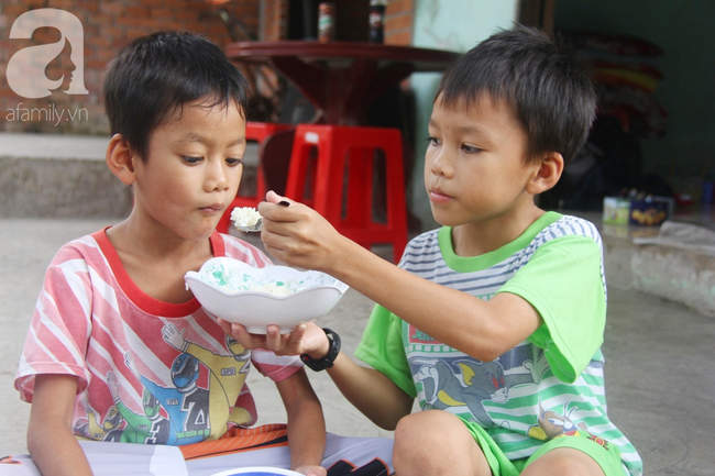 4 đứa trẻ mồ côi cha, ốm trơ xương vì đói ăn bên bà nội già yếu sau khi mẹ bỏ đi lấy chồng mới - Ảnh 5.