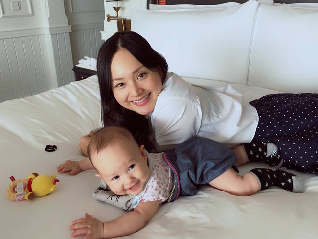 Soi nhất cử nhất động của sao Việt (25/10) - Ảnh 4.