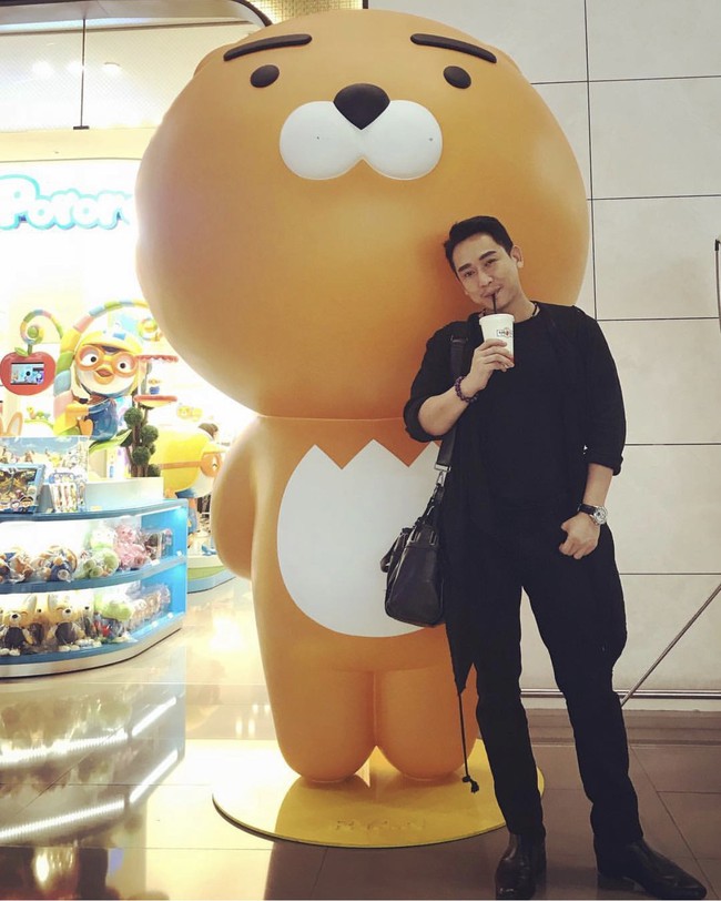 Soi nhất cử nhất động của sao Việt (25/10) - Ảnh 11.