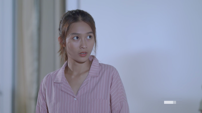 Đại &uacute;y Duy Ki&ecirc;n - Song Lu&acirc;n lại g&acirc;y ấn tượng với m&agrave;n nhảy lầu trong Hậu duệ mặt trời bản Việt - Ảnh 10.