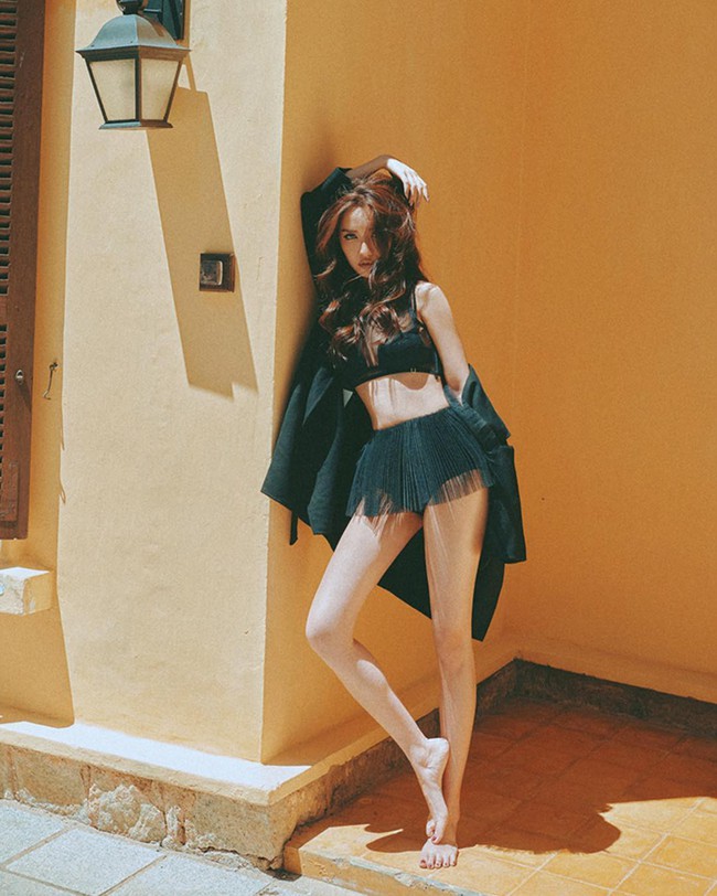 Soi nhất cử nhất động của sao Việt (28/10) - Ảnh 1.