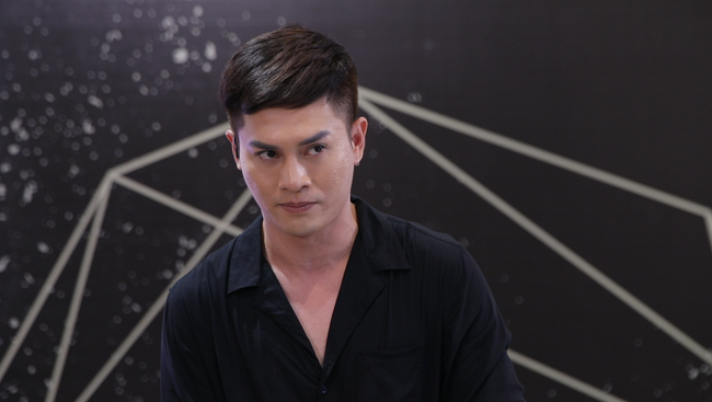 Qu&aacute; bức x&uacute;c, Thanh Hằng - Nam Trung qu&aacute;t mắng th&iacute; sinh The Face giữa chốn đ&ocirc;ng người  - Ảnh 3.