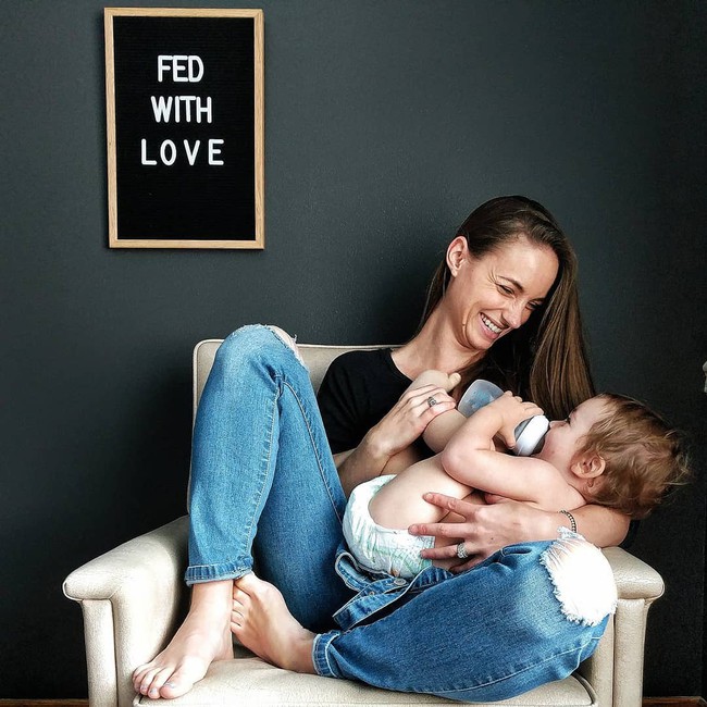 Muốn t&igrave;m &yacute; tưởng h&oacute;a trang Halloween, thử tham khảo ngay những bộ đồ h&agrave;i hước của b&agrave; mẹ n&agrave;y - Ảnh 1.