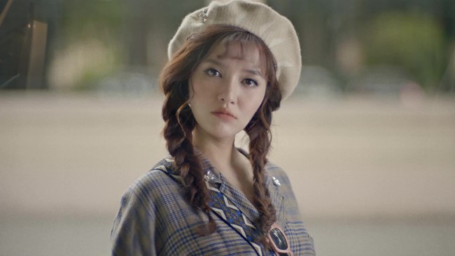 Ph&iacute;a sau m&agrave;n tẩy chay v&igrave; tư thế phản cảm của B&iacute;ch Phương: Phụ nữ 30 c&ograve;n chờ g&igrave; nữa m&agrave; kh&ocirc;ng thử sexy? - Ảnh 3.