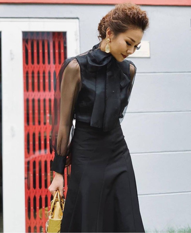 Soi nhất cử nhất động của sao Việt (30/10) - Ảnh 12.