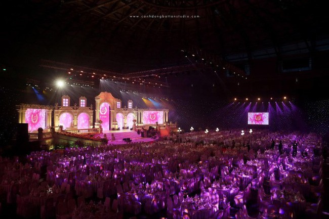 Tiết lộ chi ph&iacute; tổ chức đ&aacute;m cưới thế kỉ ở Đ&agrave; Nẵng - Ảnh 1.