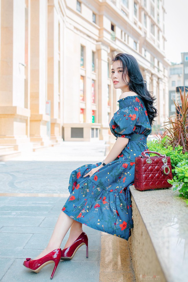 Đ&atilde; kh&ocirc;ng c&ograve;n l&agrave; g&aacute;i qu&ecirc; ngh&egrave;o khổ, Quỳnh B&uacute;p B&ecirc; ngo&agrave;i đời c&oacute; hẳn đồng hồ 400 triệu v&agrave; tủ t&uacute;i hiệu cao cấp - Ảnh 8.