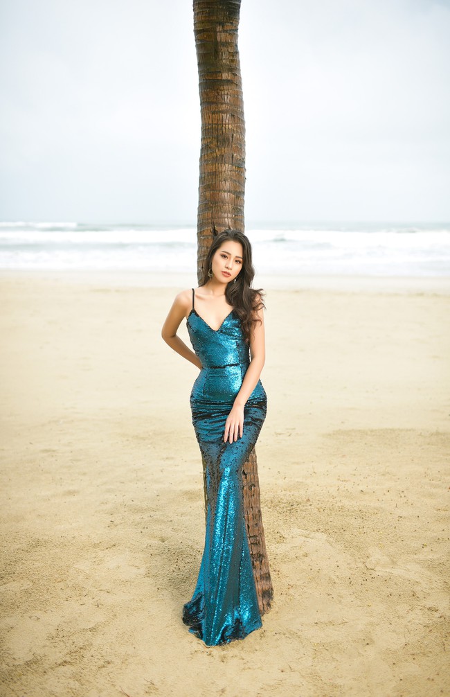 Đối thủ của Tiểu Vy, người đẹp g&acirc;y tiếc nuối nhất HHVN 2018 khoe body n&oacute;ng bỏng ở tuổi 18 - Ảnh 9.