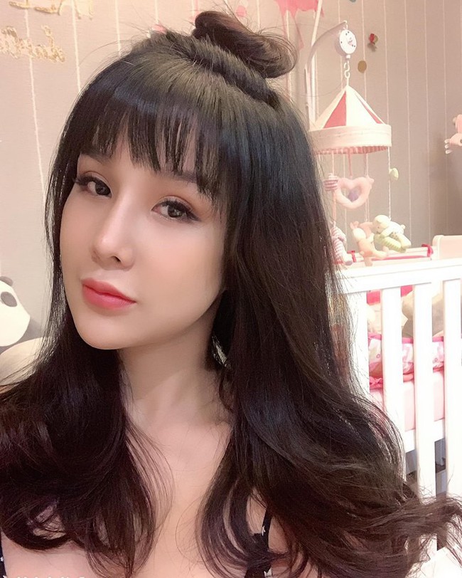 Mới sinh được 2 tuần, Diệp Lâm Anh đã khiến fan bất ngờ với sắc vóc mẹ 1 con rạng rỡ, gợi cảm - Ảnh 7. Mới sinh được 2 tuần, Diệp Lâm Anh đã khiến fan bất ngờ với sắc vóc mẹ 1 con rạng rỡ, gợi cảm - Ảnh 7.