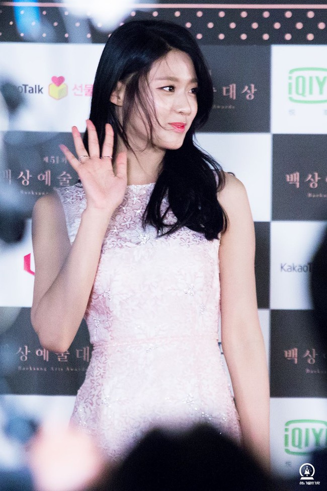 M&agrave;n lột x&aacute;c thần th&aacute;i ngoạn mục của b&aacute;u vật quốc d&acirc;n Seolhyun sau 3 năm: Mỹ nh&acirc;n ng&acirc;y thơ th&agrave;nh b&agrave; ho&agrave;ng thảm đỏ - Ảnh 5.